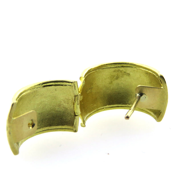 Elizabeth Locke Gold Hoop Huggie Earrings