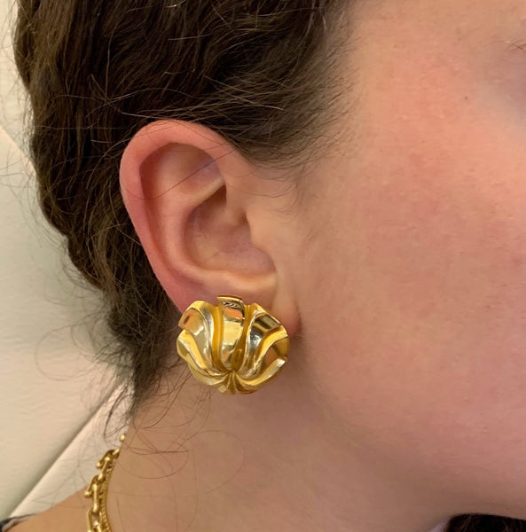 1970s Tiffany & Co Gold Flower Earrings